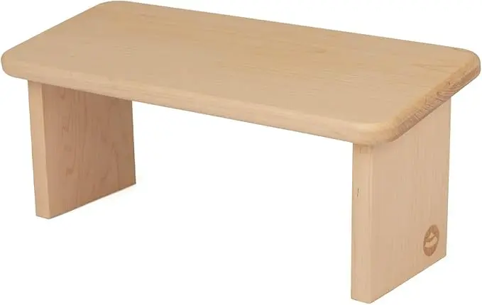 nachhaltige Meditationsbänke im Test: Die Bodhi Meditationsbank Lhasa aus europäischem Naturholz für ergonomisches Sitzen.